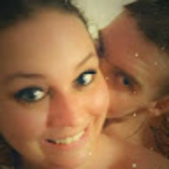 Meet your Posher, Danielle - Picture 1 of 1